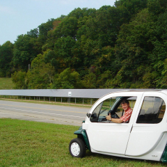 Steve-Johnson-on-ORNL-Solar-Installation-Site